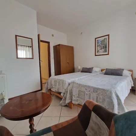 Old Town - Ap2 Homestay szállás *